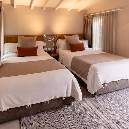 马尼萨莱斯 Termales El Otono酒店 外观 照片 A room at the hotel