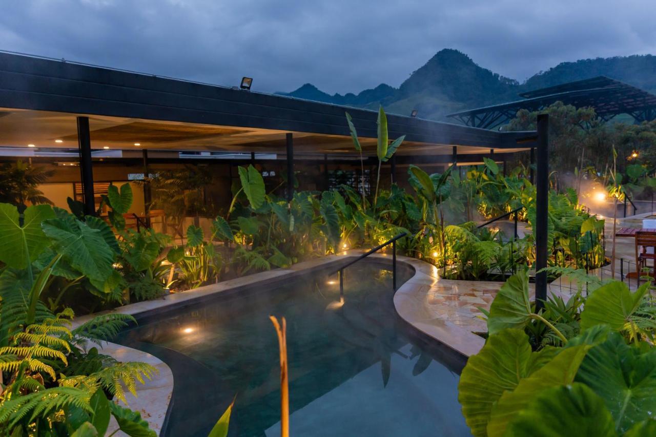 马尼萨莱斯 Termales El Otono酒店 外观 照片 Termas Salto Grande