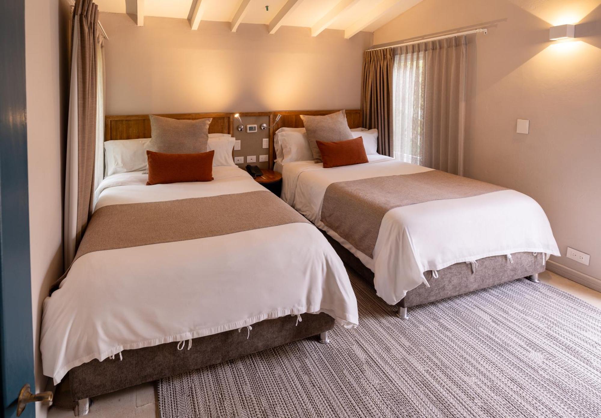 马尼萨莱斯 Termales El Otono酒店 外观 照片 A room at the hotel