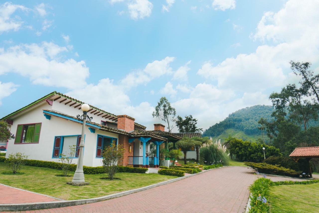 马尼萨莱斯 Termales El Otono酒店 外观 照片 View of the town of La Capilla